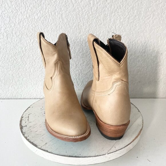 Lane PLAIN JANE Womens Cowboy Bootie 7.5 Butterscotch Western Cowgirl Ankle Boot - Picture 1 of 11